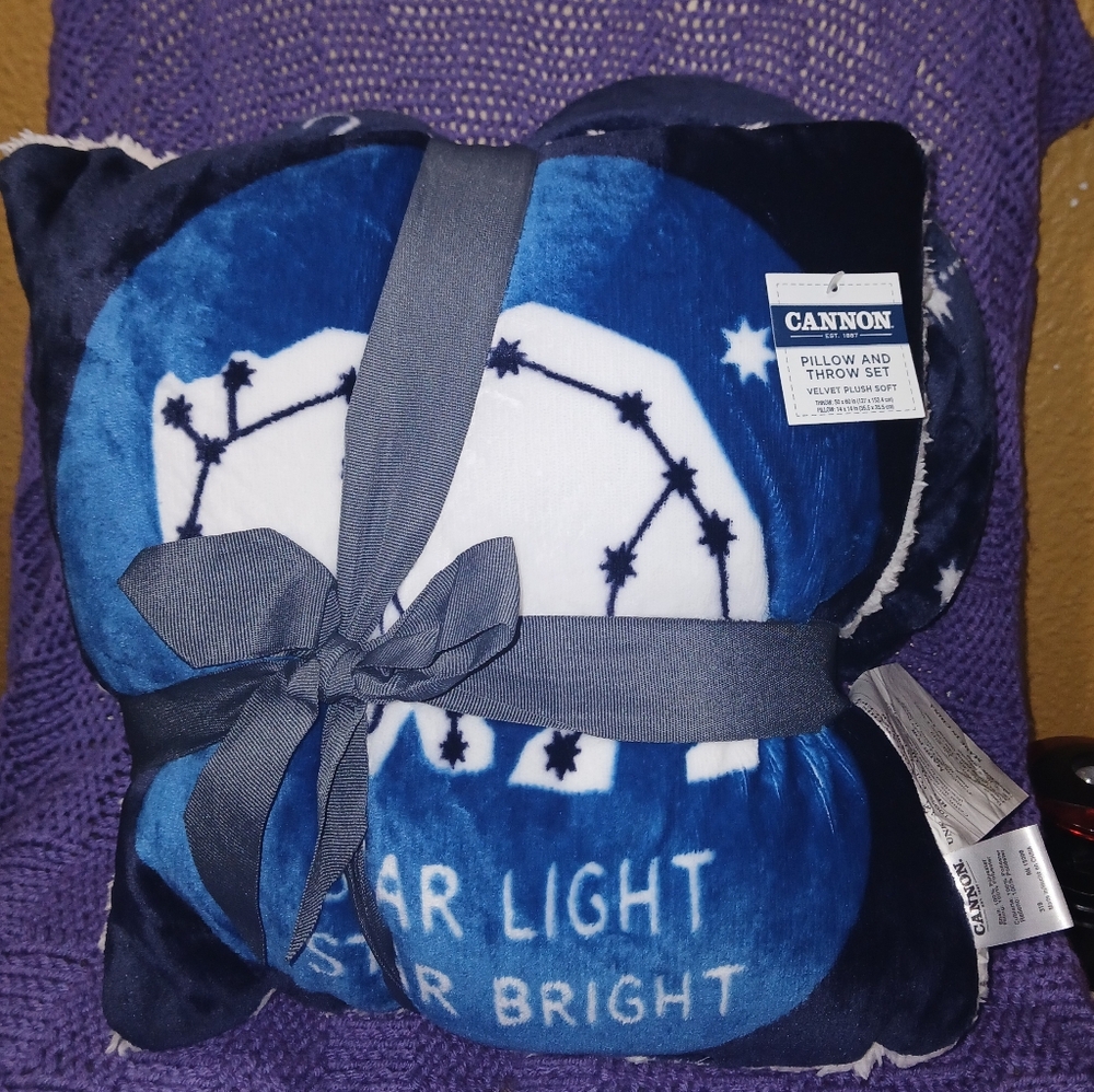 Pillow and Throw Set
